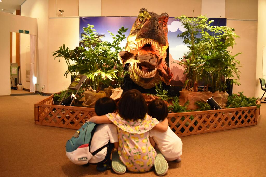 ようこそ 古代の地球へ リアル体感 あそべる恐竜博 イベント 岡崎おでかけナビ 岡崎市観光協会公式サイト