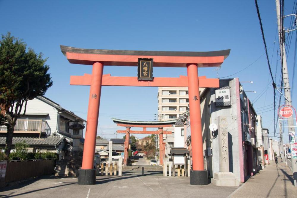 伊賀八幡宮参道入り口