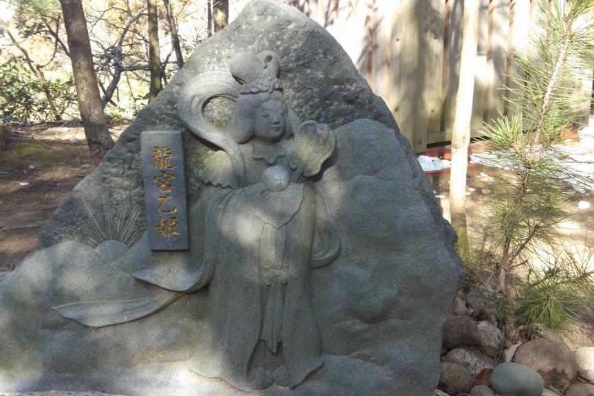 竜宮乙姫碑
