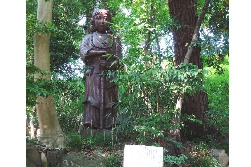 ヤマトタケルノミコト像
