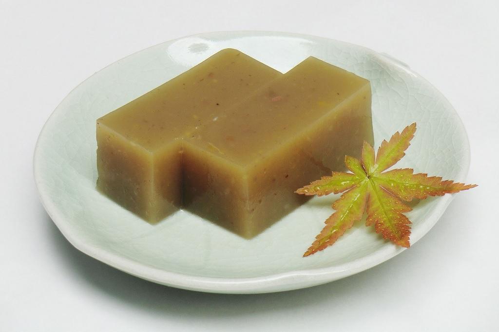 栗の水羊羹／1棹（ハーフサイズ）800円（税別）