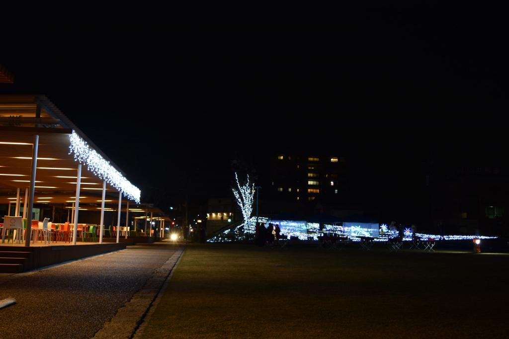 籠田公園イルミネーション