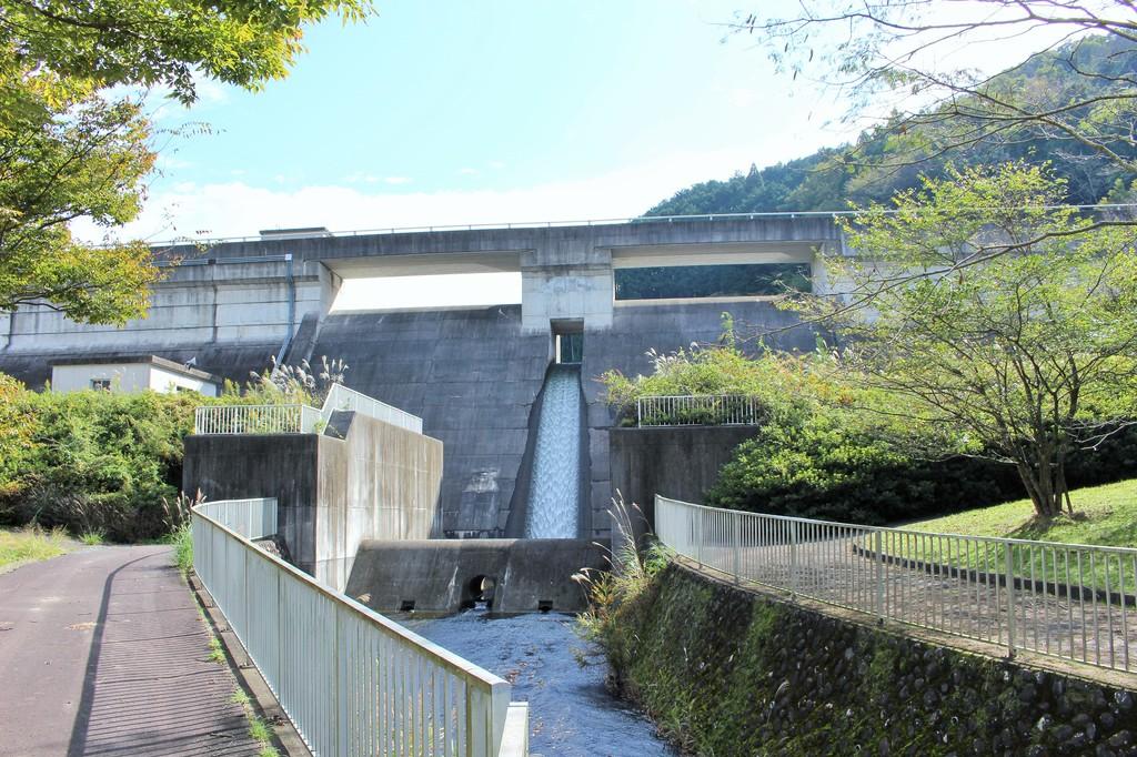 雨山ダム 見どころ 施設紹介 水とみどりの森の駅 岡崎おでかけナビ 岡崎市観光協会公式サイト