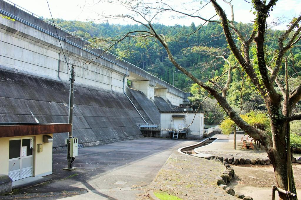 雨山ダム 見どころ 施設紹介 水とみどりの森の駅 岡崎おでかけナビ 岡崎市観光協会公式サイト