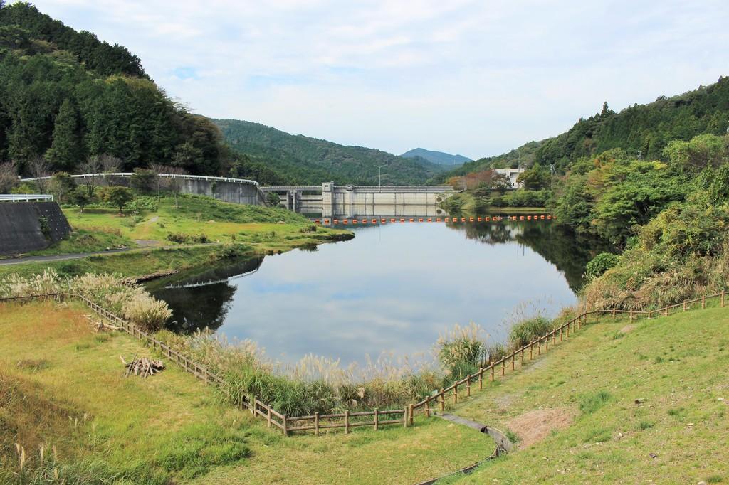 雨山ダム 見どころ 施設紹介 水とみどりの森の駅 岡崎おでかけナビ 岡崎市観光協会公式サイト