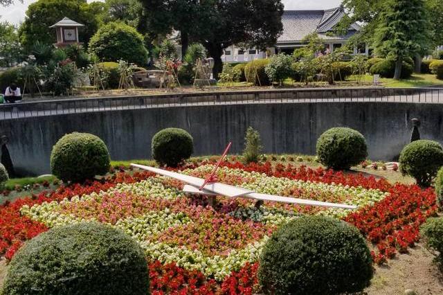 花時計 見どころ 施設紹介 岡崎公園 岡崎おでかけナビ 岡崎市観光協会公式サイト
