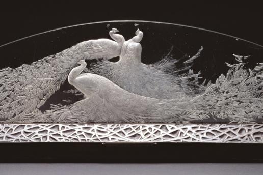 テーブル・センターピース《三羽の孔雀》1920 年、北澤美術館所蔵、撮影：清水哲郎