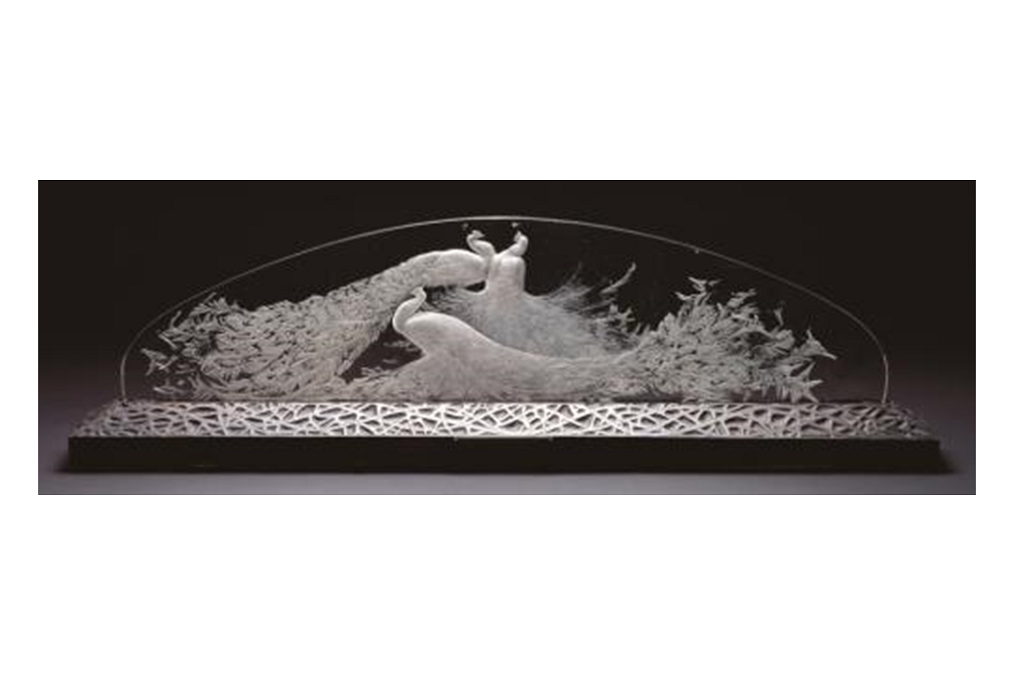 テーブル・センターピース《三羽の孔雀》1920 年、北澤美術館所蔵、撮影：清水哲郎