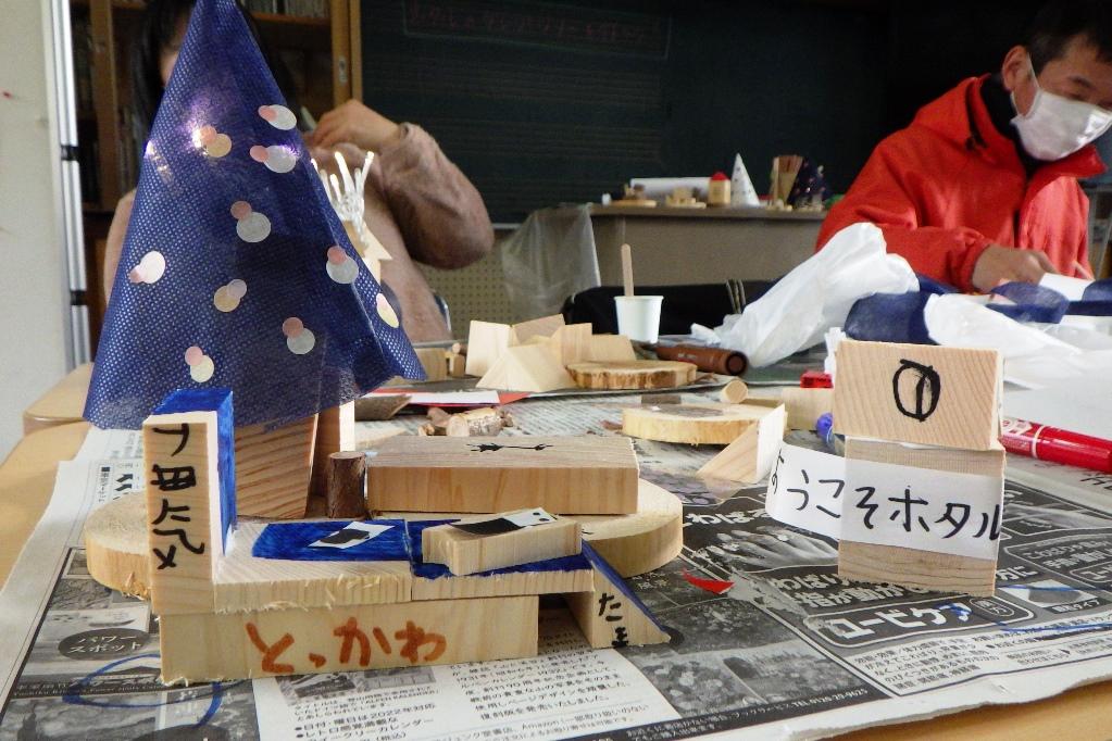 ホタルの棲む鳥川や、看板まで再現してくれています！