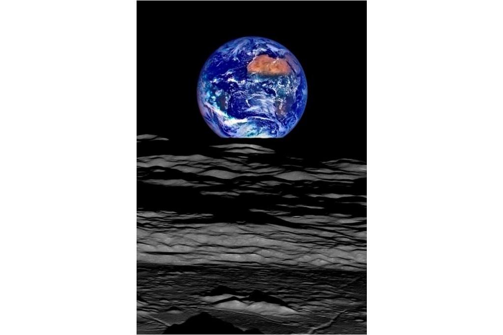月探査機ルナー・リコネッサンス・オービターがとらえた「地球の出」　NASA/Goddard/ArizonaStateUniversity