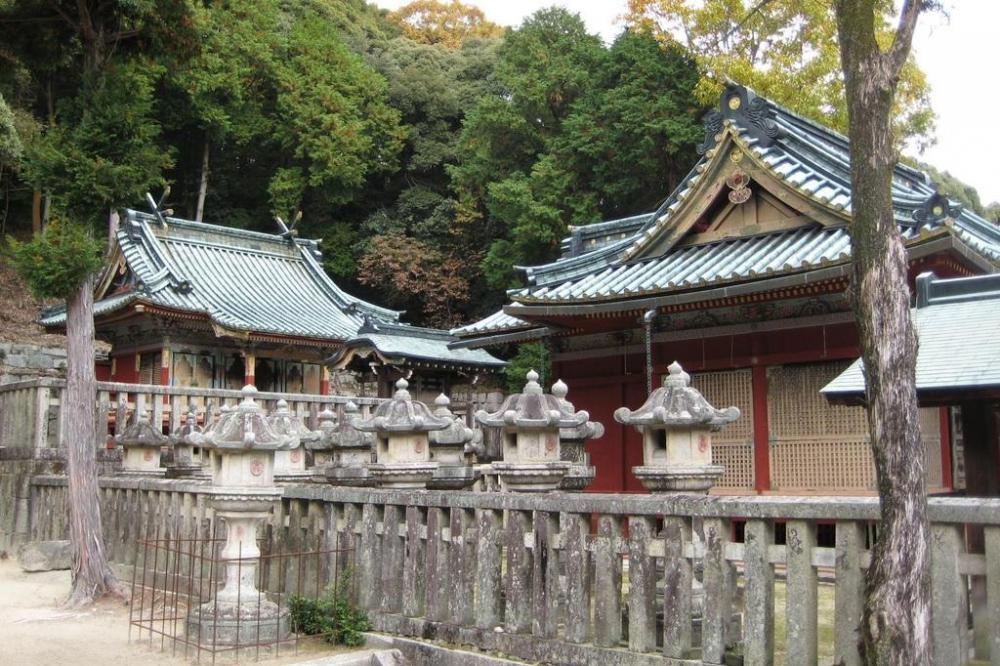 修復工事前の瀧山東照宮　※撮影：2020年10月