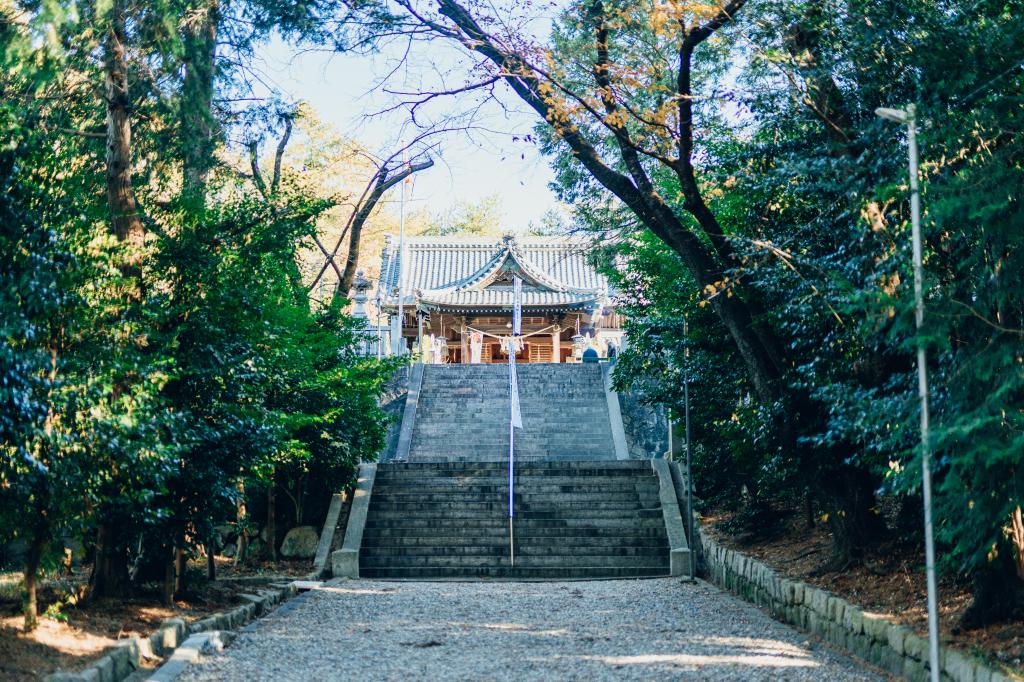 八柱神社