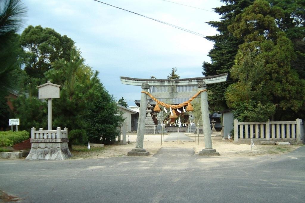 糟目犬頭神社