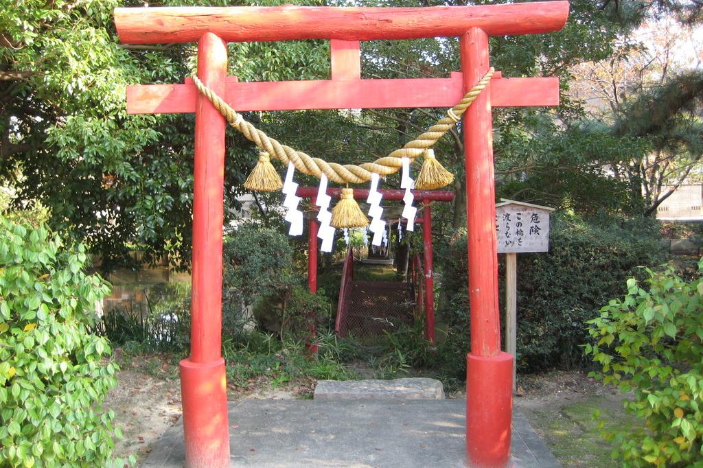 糟目犬頭神社