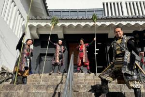 岡崎城すす払い　