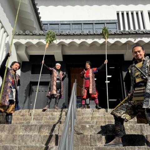 岡崎城すす払い　