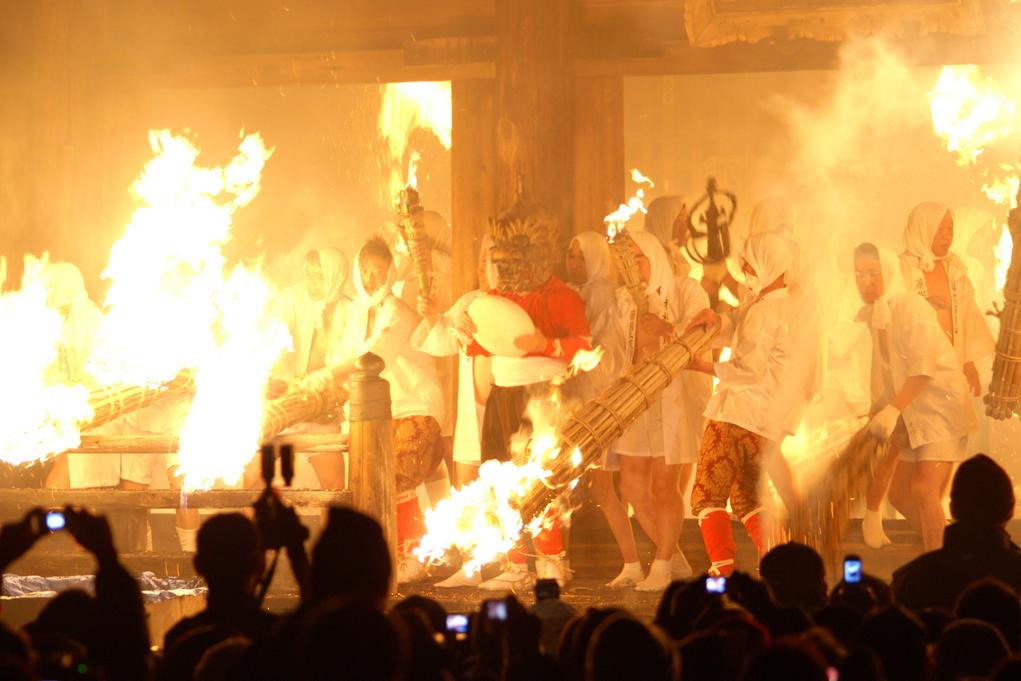 瀧山寺鬼祭り