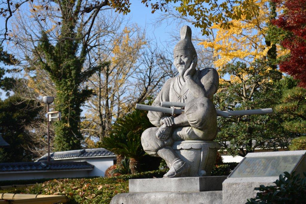 しかみ像｜見どころ・施設紹介｜岡崎城公園｜岡崎おでかけナビ - 岡崎