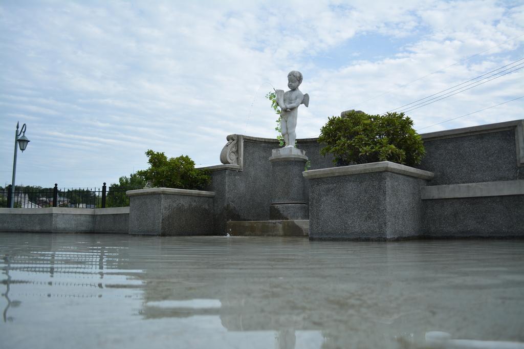 旧本多忠次邸