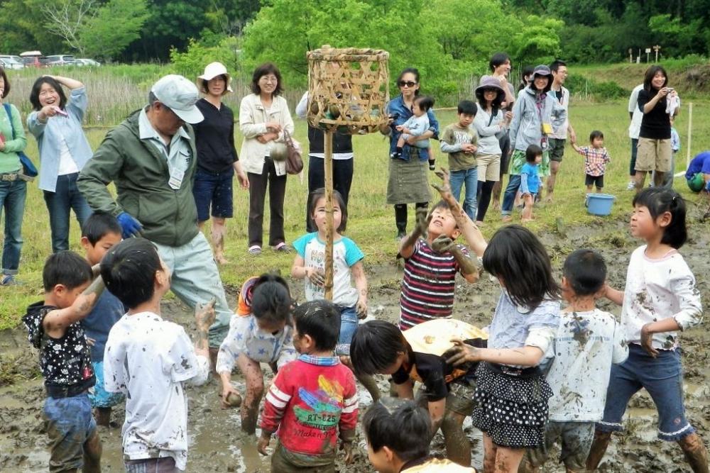 泥んこ遊びとドラム缶風呂（５月）