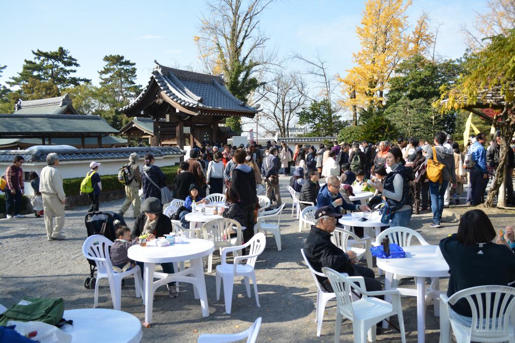 岡崎グルメフェス 催し キャンペーン 岡崎公園 岡崎おでかけナビ 岡崎市観光協会公式サイト