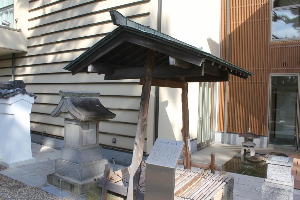 龍城神社