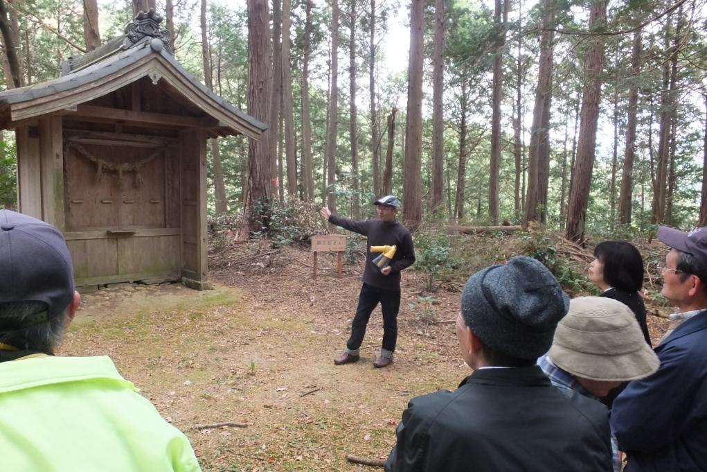 養蚕の神様として祀られる駒ケ嶽様