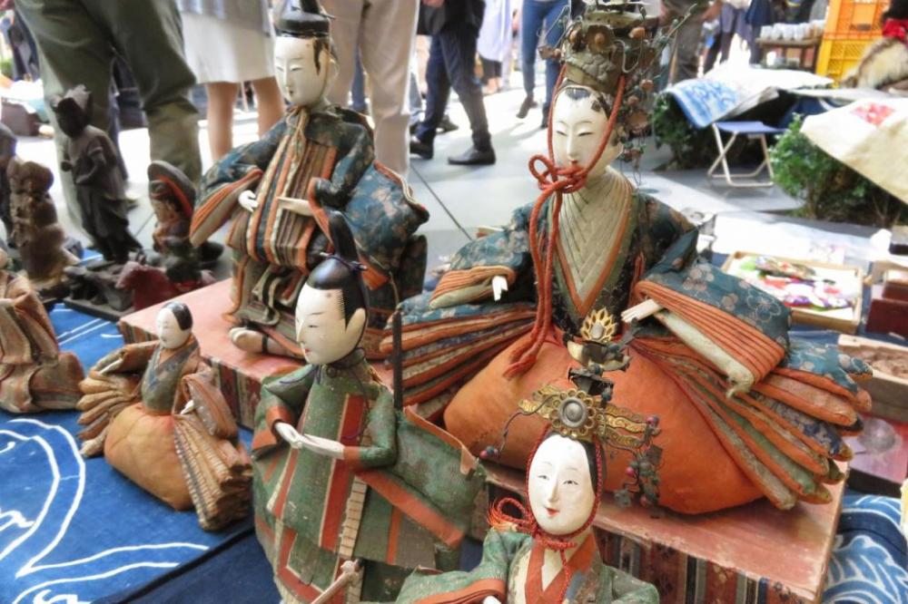 奥殿陣屋「骨董市」