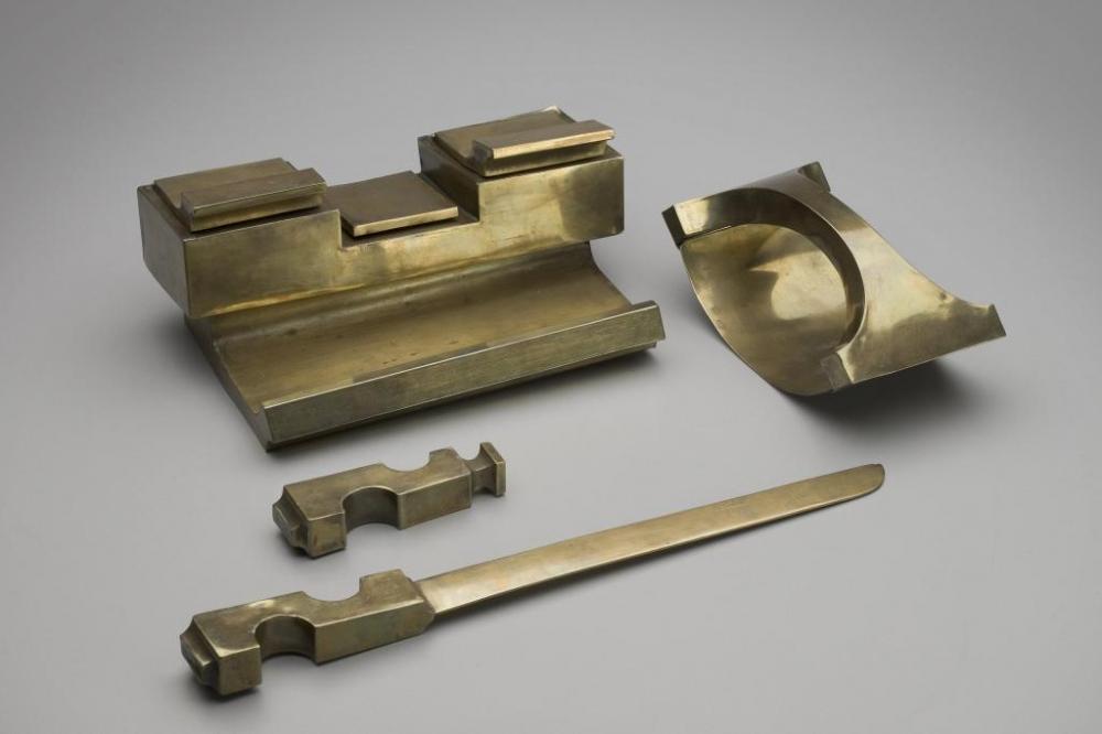 べドジフ・フォイエルシュタイン、文具セット、1920年頃、チェコ国立プラハ工芸美術館蔵