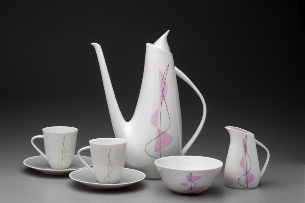 ヤロスラフ・イェジェク、コーヒーセット《ダグマル》、1960年、チェコ国立プラハ工芸美術館蔵