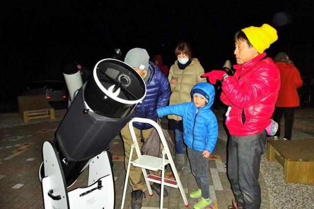 流星見えた!!「ふたご座流星群ウォッチング」（12月）