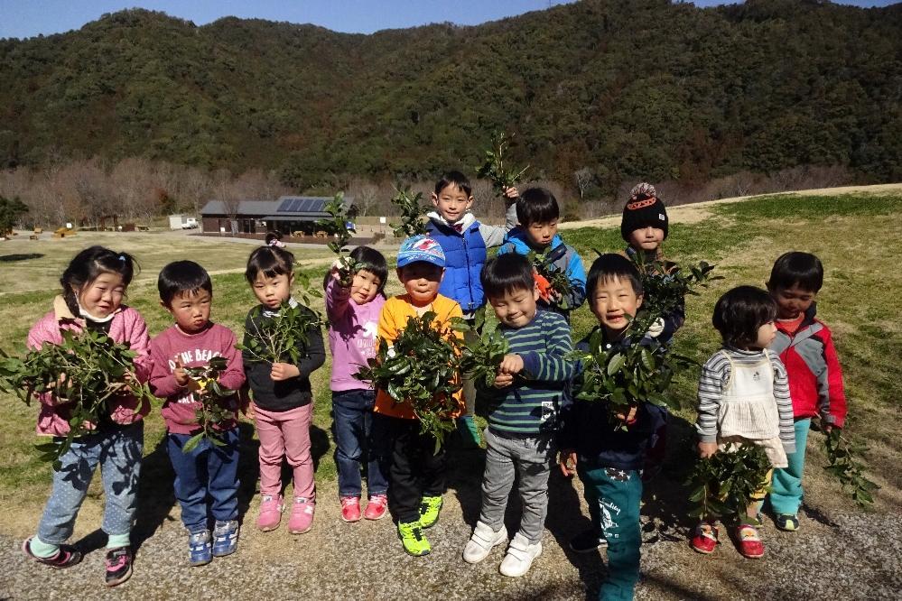 森の恵みをいただく「お茶の老舗に習う番茶づくり」（3月）