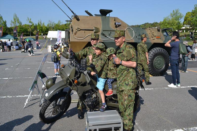 自衛隊ブース（車両は変更になる場合があります）