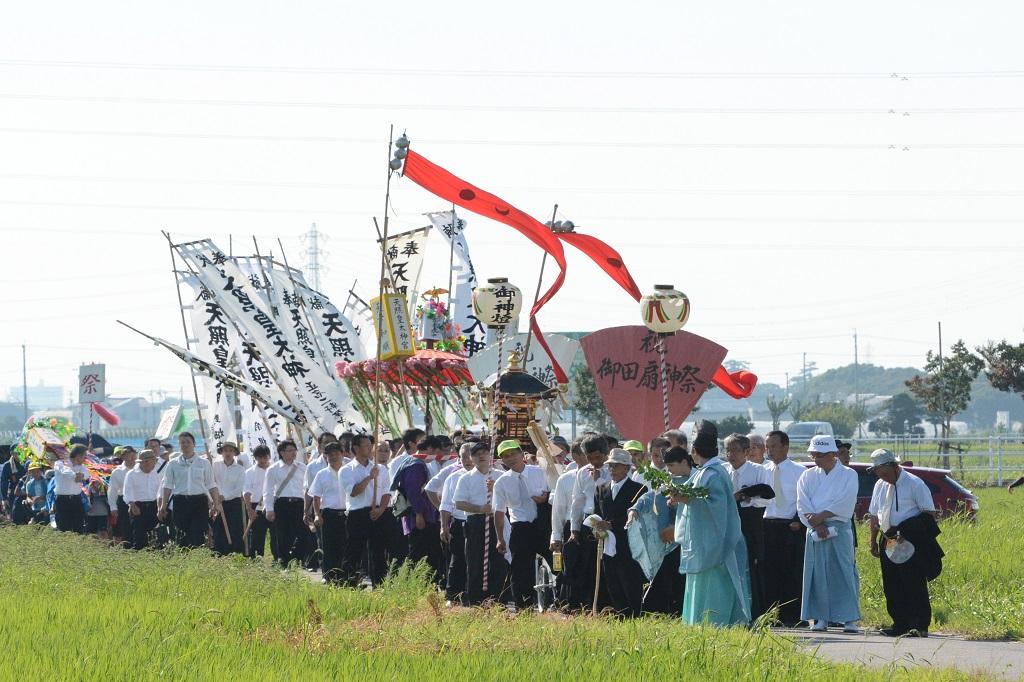 御田扇祭渡御行列