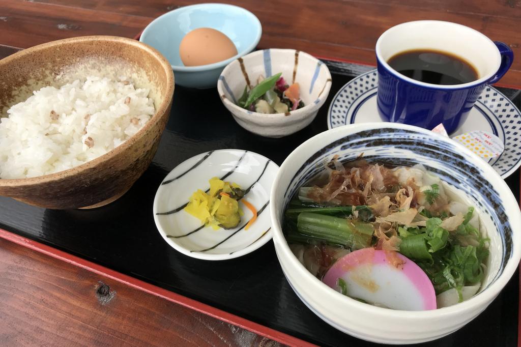 道の駅藤川宿軽食オーナーよって味りん「卵かけご飯セット」