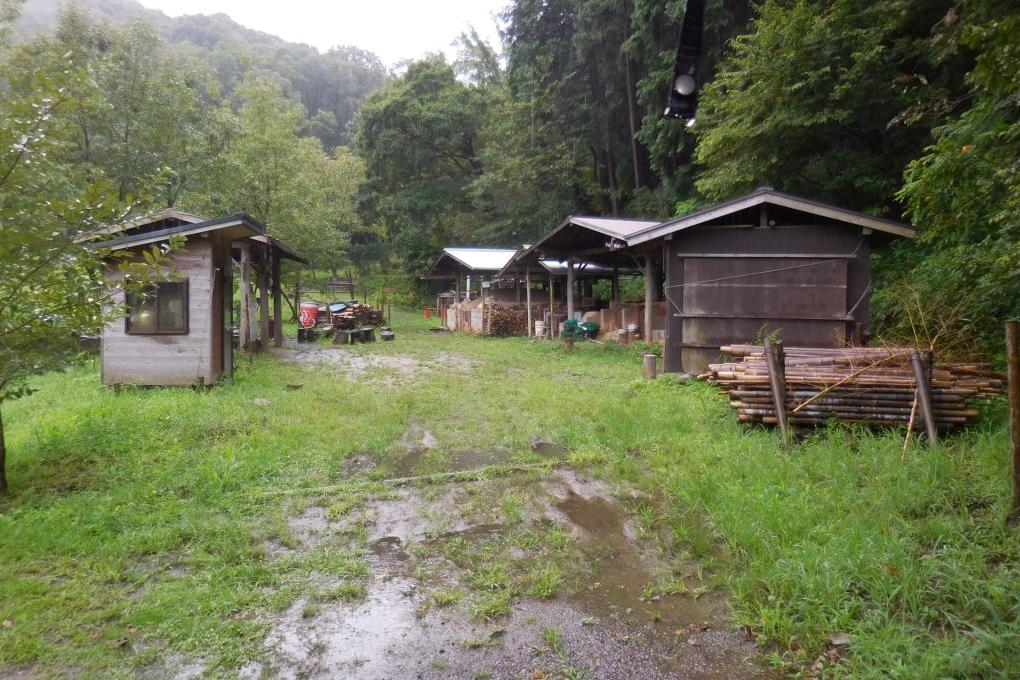 炭焼き小屋の全景です