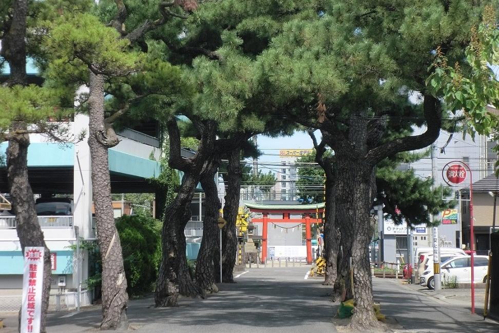六所神社前散道