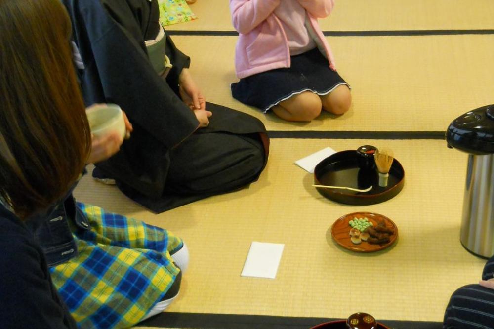 自分で点てたお抹茶の味は格別？