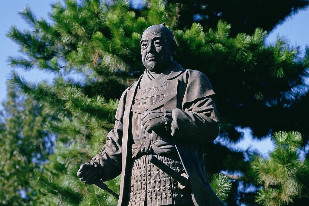 岡崎城公園 銅像・石像鑑賞めぐり