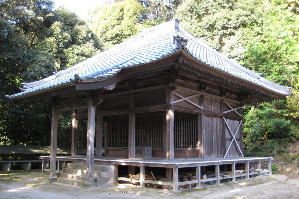 岩谷観音