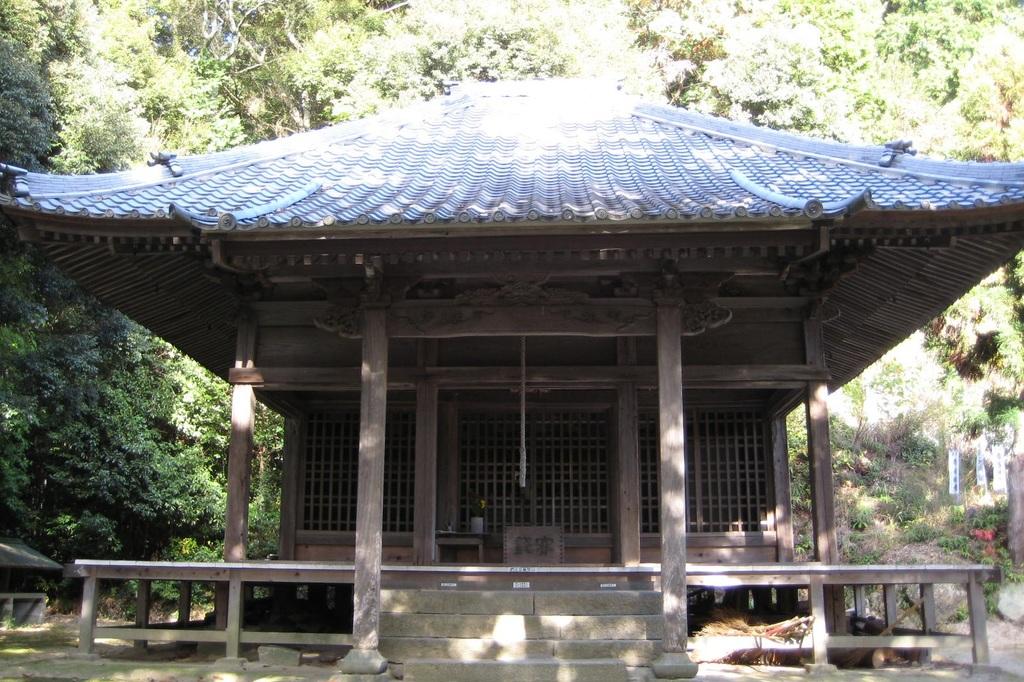 岩谷観音