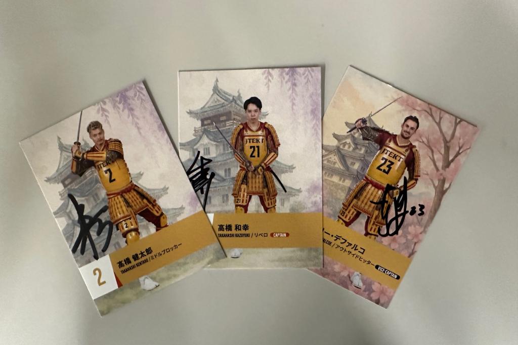 限定グッズをチラ見せ！