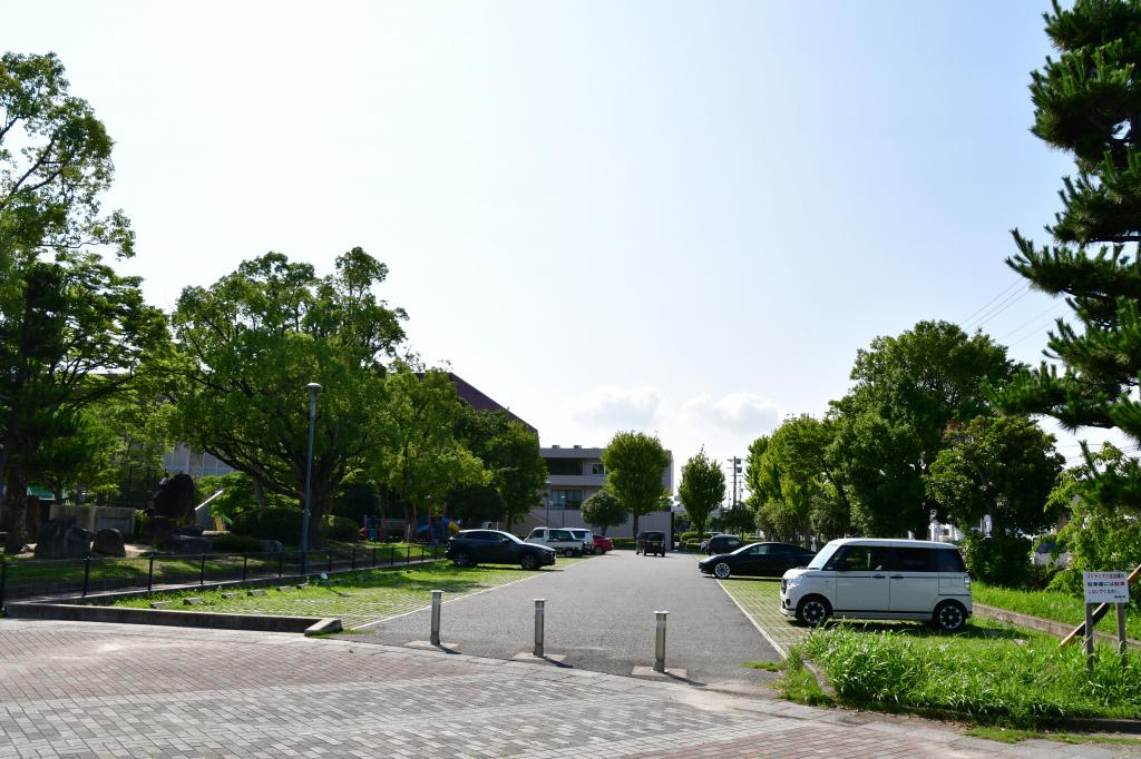 てつやマンホール（六名公園）