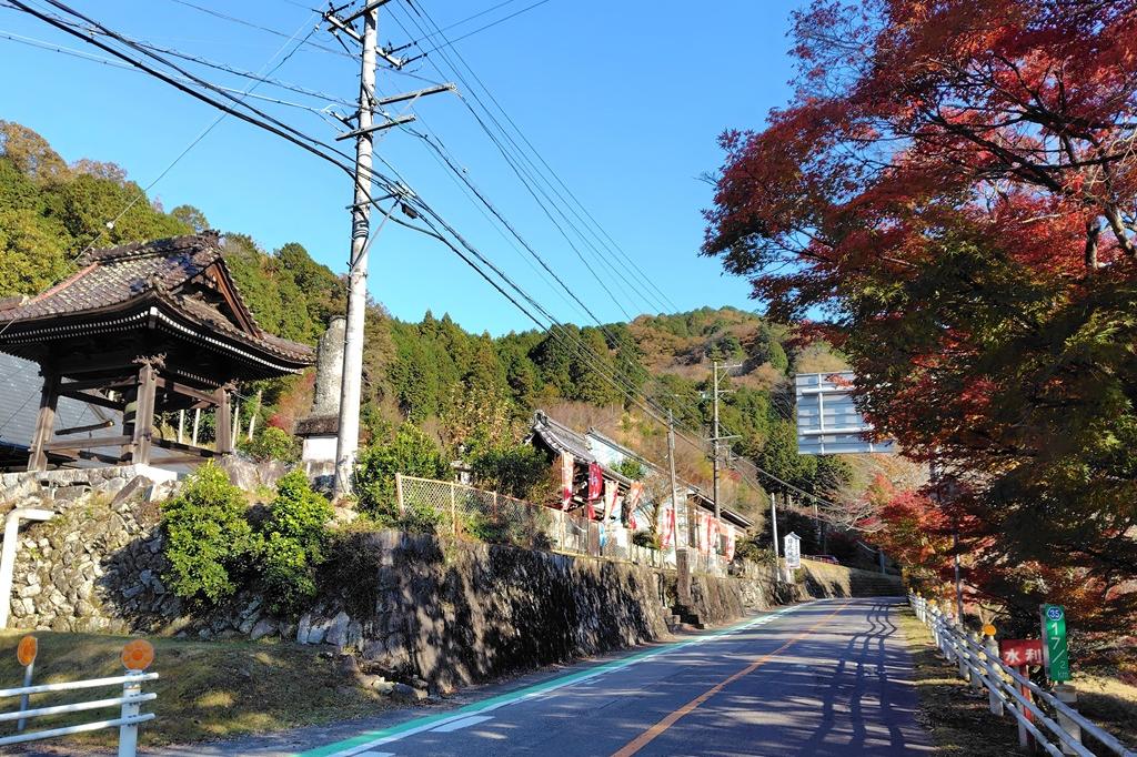 駐車場は、広祥院となりの「日近の里」駐車場をご利用ください