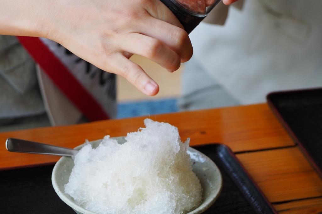 お塩の量はお好みで。　私たちはたっぷりかけました♪