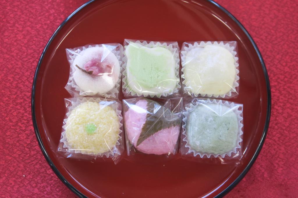 春のお菓子！乗せきれないラインアップ！