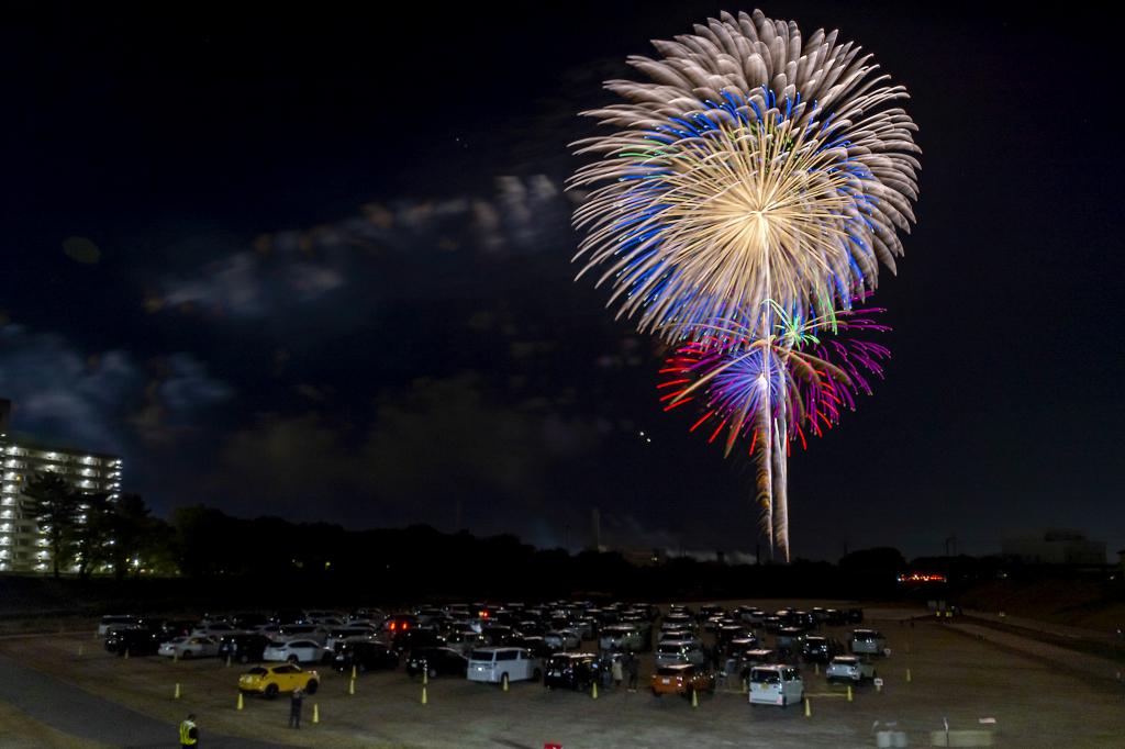 岡崎花火大会 乙川河川緑地イス席3枚 - イベント