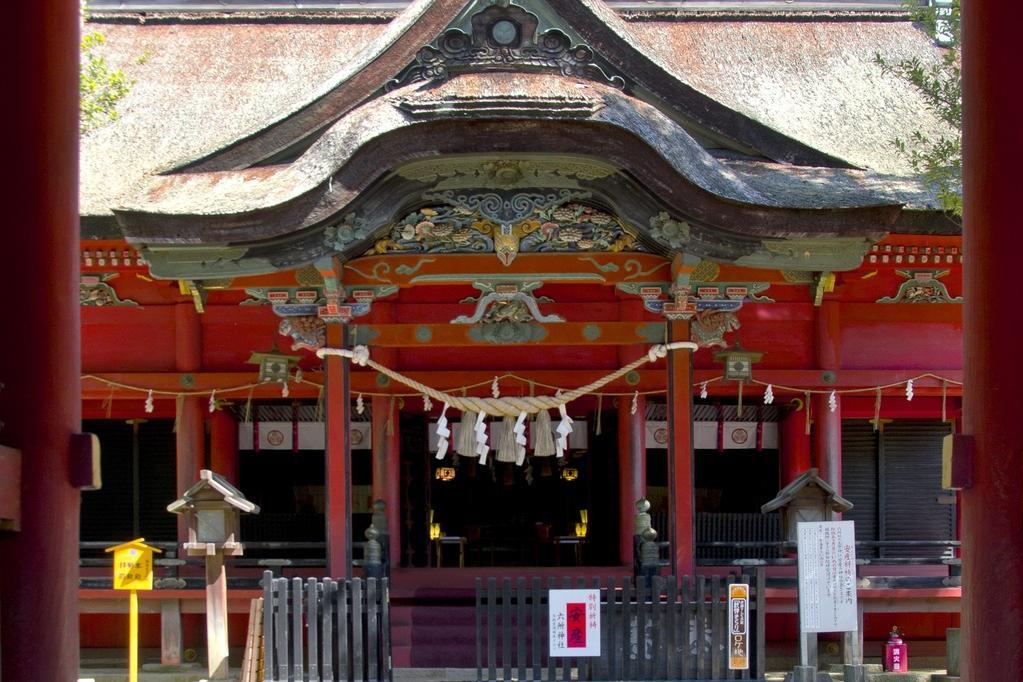 六所神社：家康公産土神