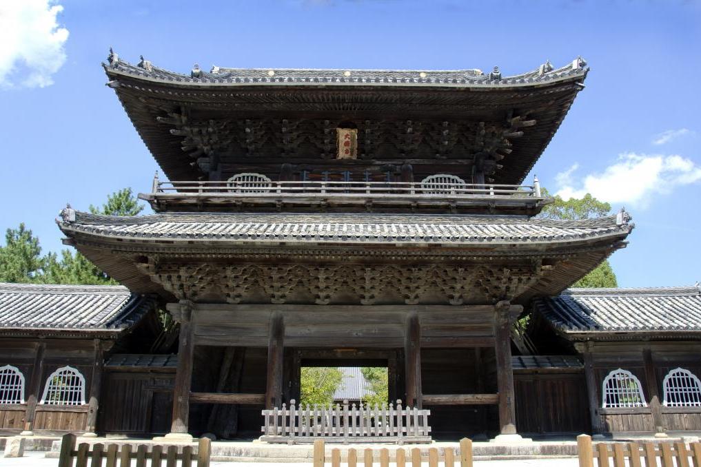 大樹寺の山門