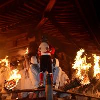 瀧山寺鬼祭り・火祭り（孫面）